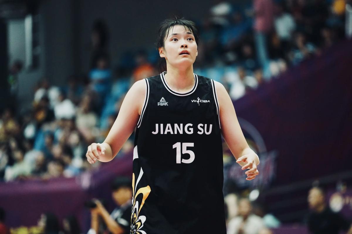 IM电竞官方入口-爆冷掀翻卫冕冠军！中国女篮26岁2米王牌闪耀：无惧3大内线名将